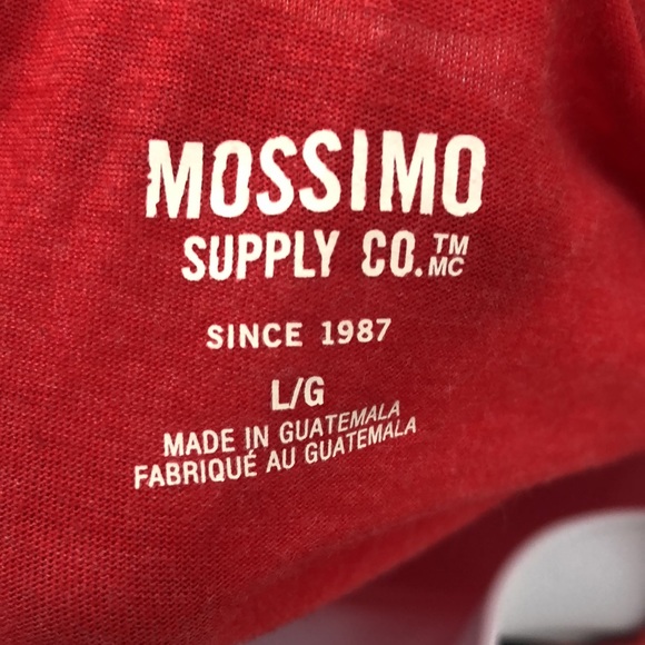 Women’s Mossimo Supply Co. V-Neck T-Shirt - Picture 4 of 4
